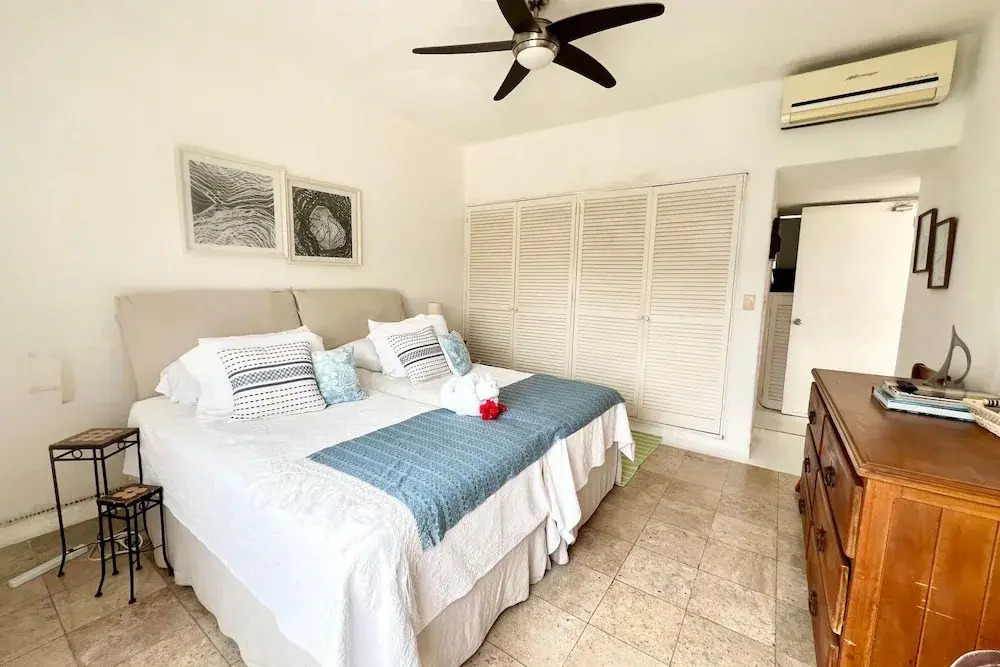 Oceanfront Villa w Private Jacuzzi & Club Access