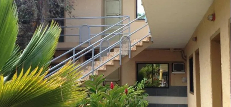 Aparta Hotel Bruno