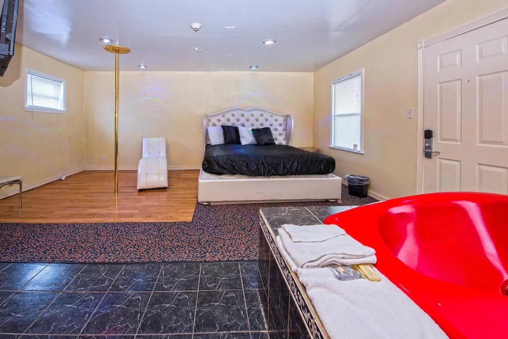 Presidential Inn & Suites
