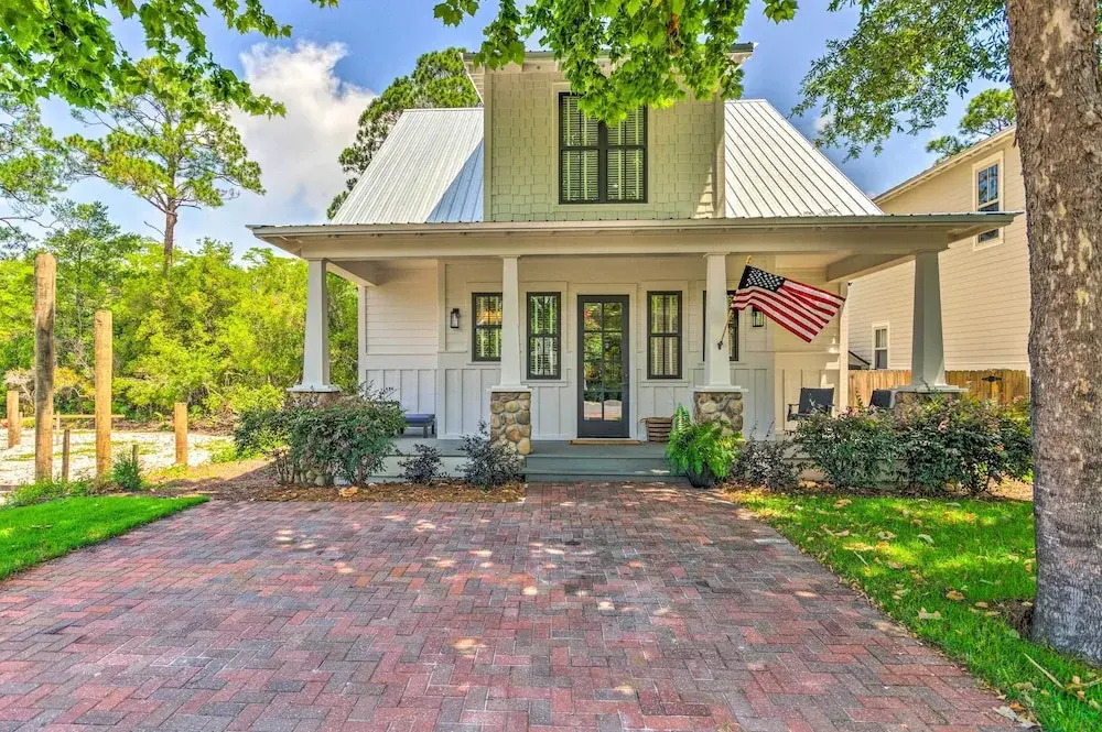 Sunny FL Home 'miss Millies Landing' w/ Deck!