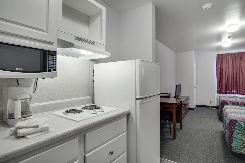 Savannah Suites