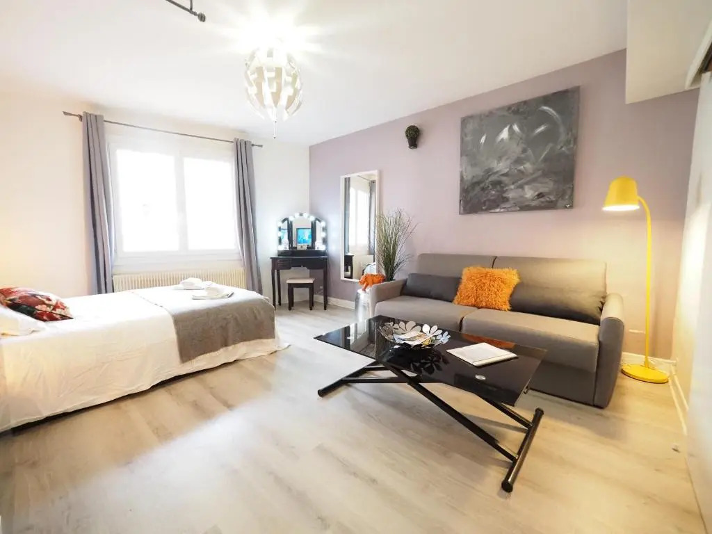 NOUVEAUTE 2022: Appartement face aux Thermes CALLOU avec Parking