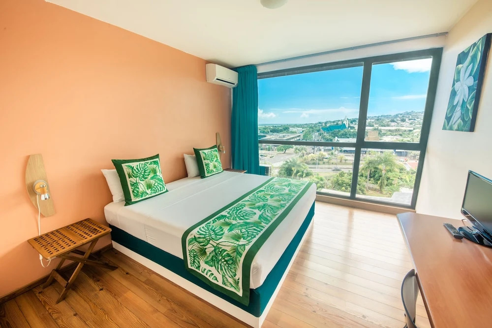 Tiki Hotel - Hospitality School of Tahiti