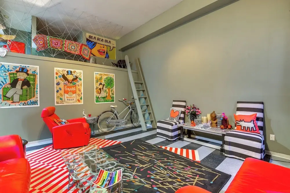 Heart of St Louis! Walkable Soulard Apt w/ Loft