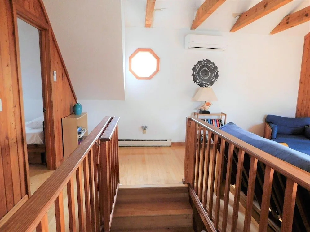 Neaptide 3 Bedrooms 2 Bathrooms Cabin