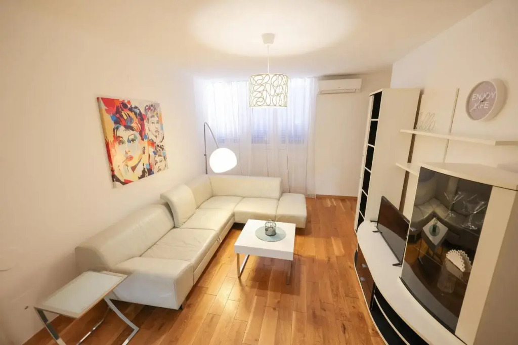Modern City Apartment