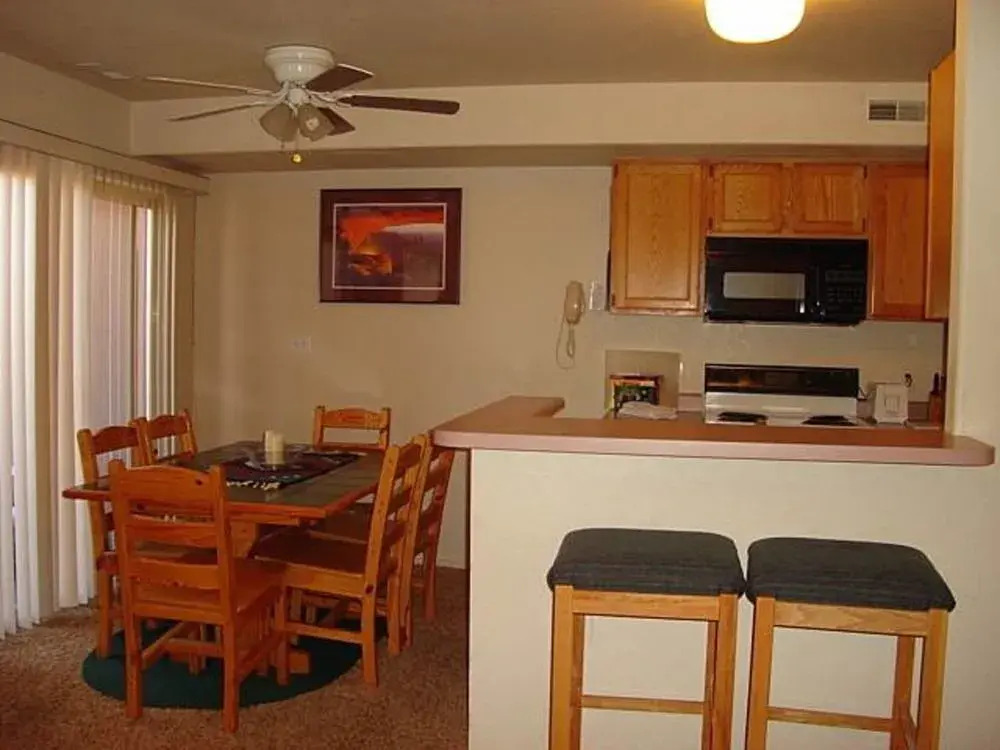 Kayenta Springs 3243 by RedAwning