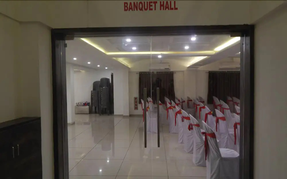 Hotel Vraj Inn