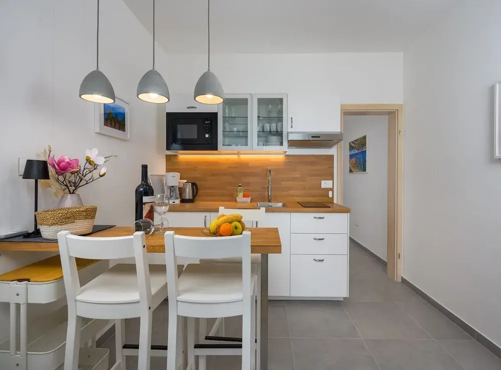 Cosy Apartment With Fenced Garden