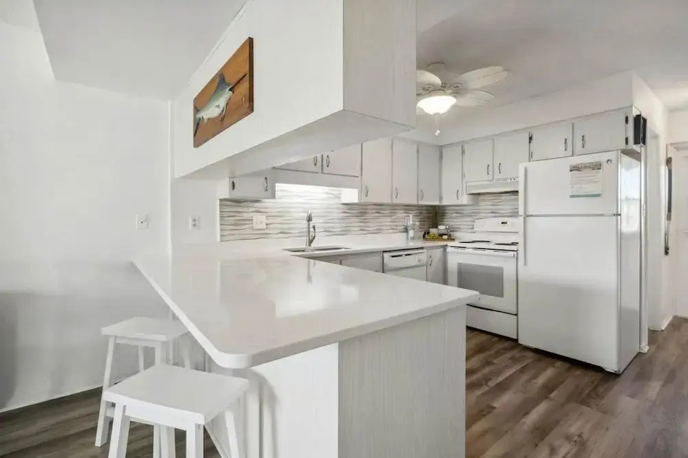 Beachfront Luxe Epic Ocean Views Sleeps 6