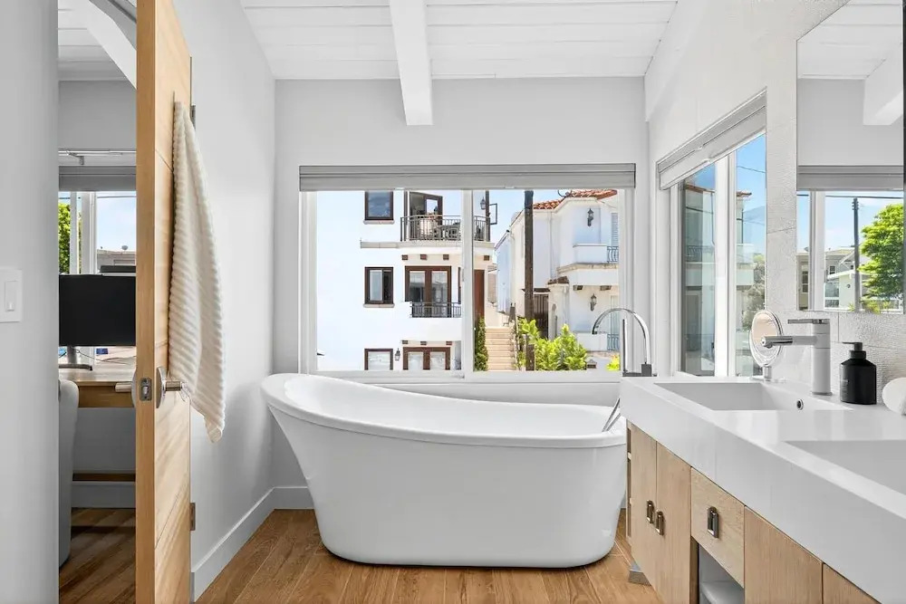 Your Coastal Getaway in Manhattan Beach Awaits