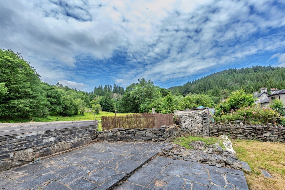 Cottage in Betws-y-coed Near Snowdonia Trails