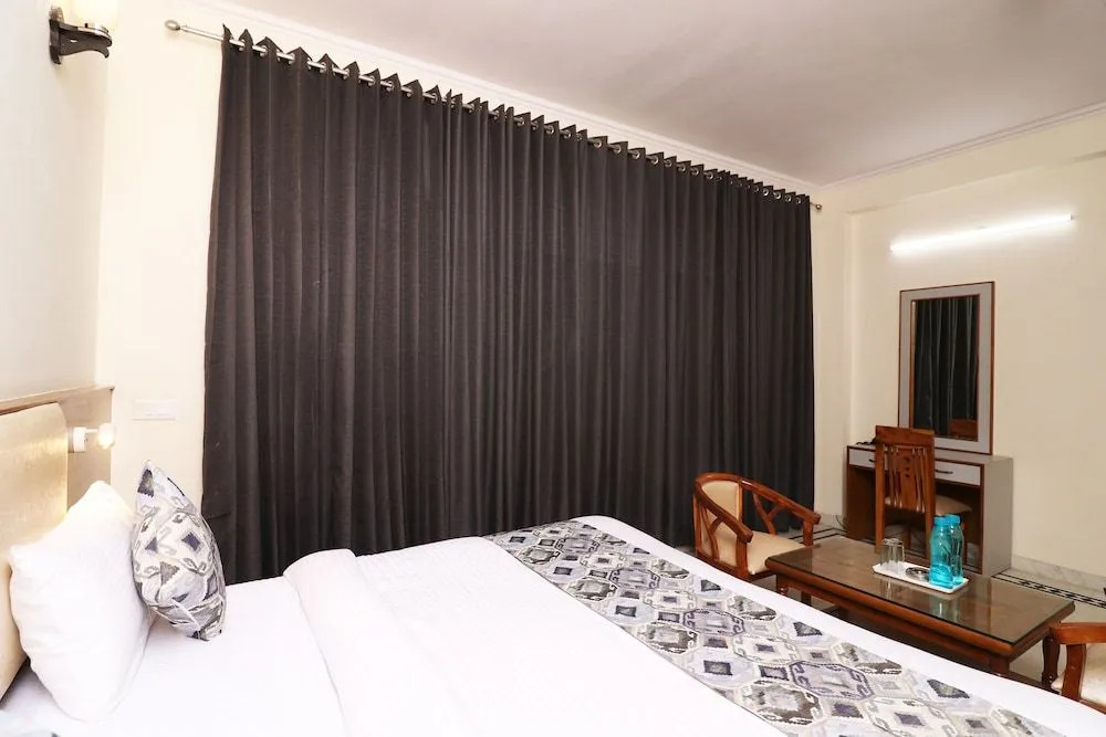 Hotel Vizima Crossroard 45