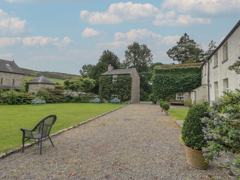 Huntsmans Cottage