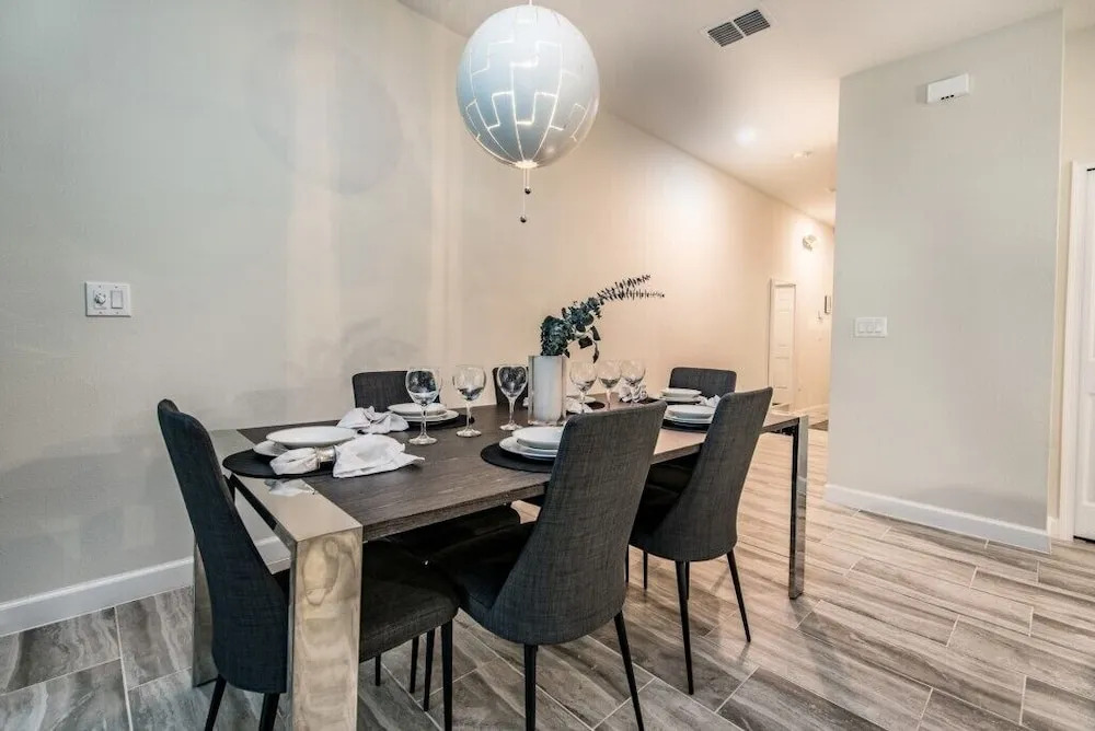 1590mv 4 Bedroom Townhouse