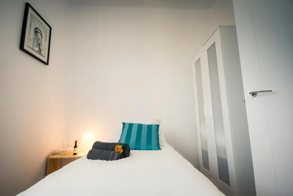 Holidays2Malaga Heredia 3 bedroom opposite Malaga Port