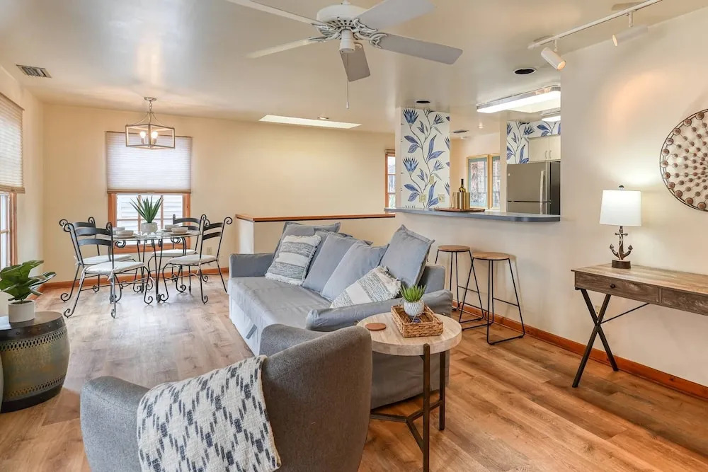 62 Hypolita Carriage House