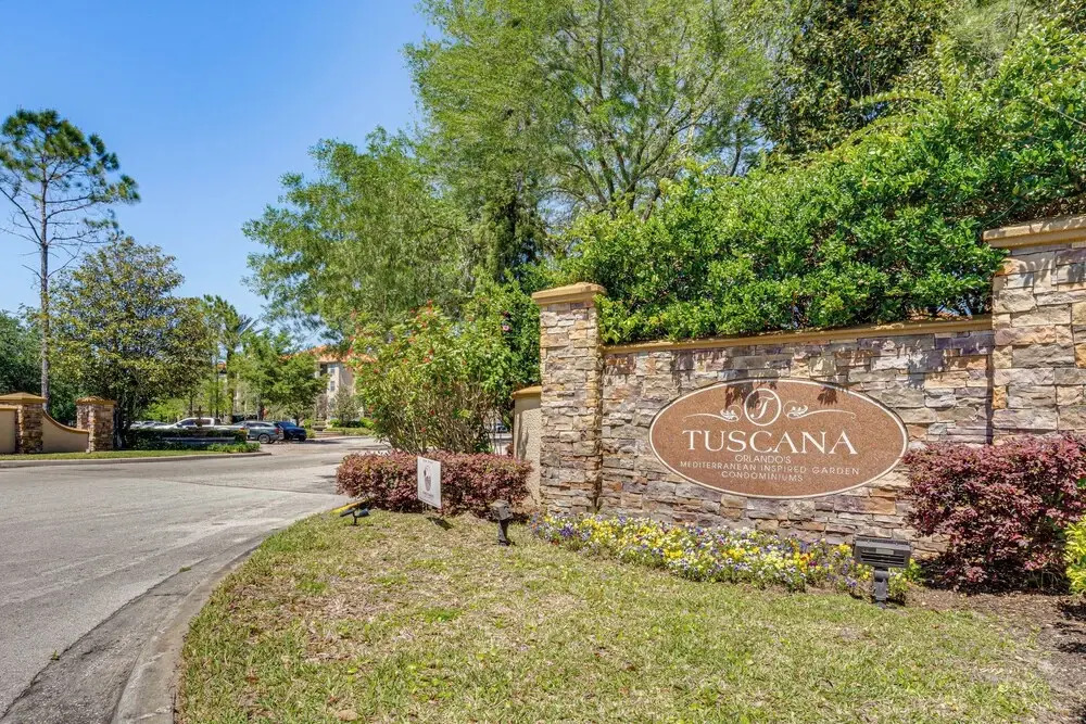 10 Mi to Disney World: Modern Condo w/ Resort Pool