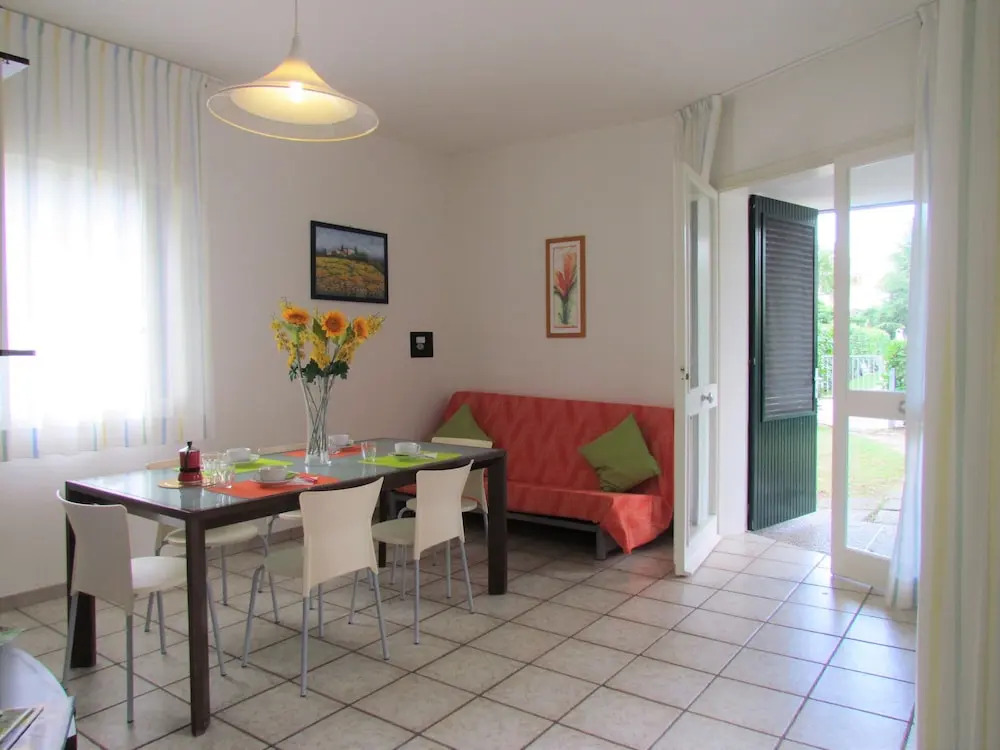 Comfy villa with charming garden