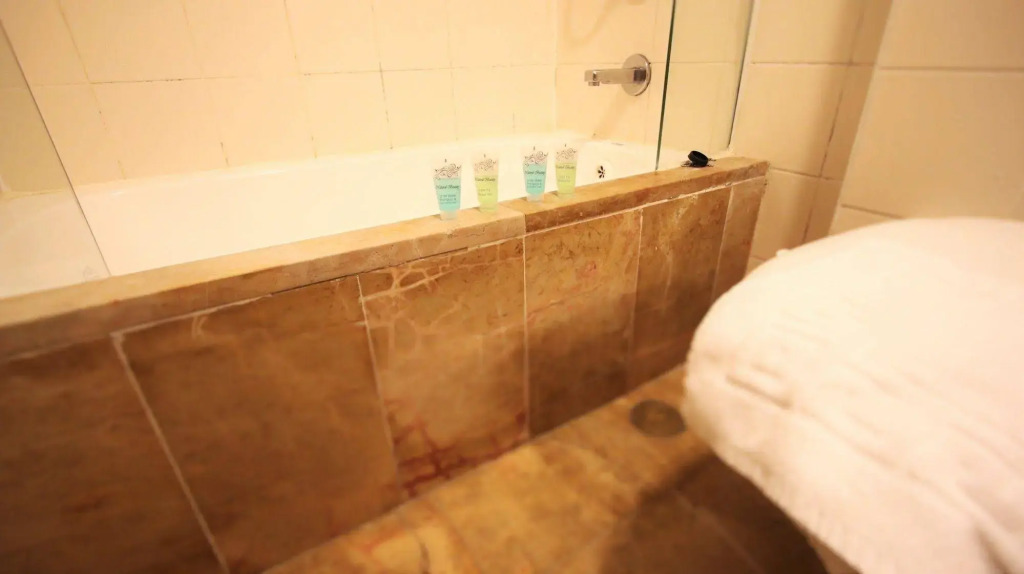 The Market Courtyard - Suites Hotel
