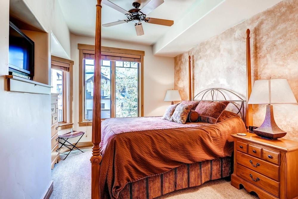 Mountain View At Eagleridge Town Homes