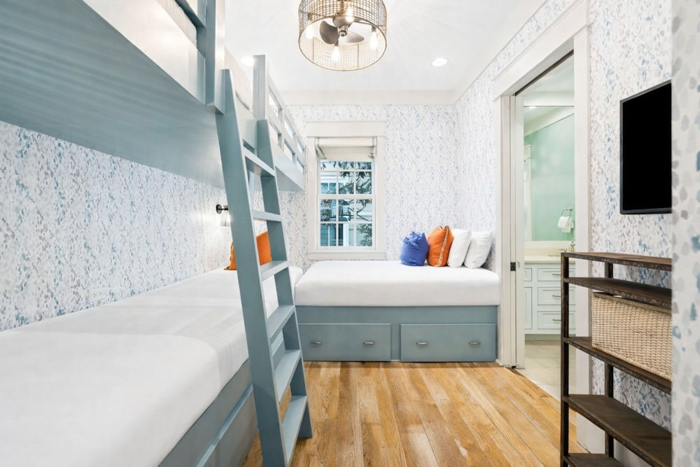 South Of 30a Close To The Beach + Watercolor Beach Club Evergreen Dream 5 Bedroom Home by RedAwning