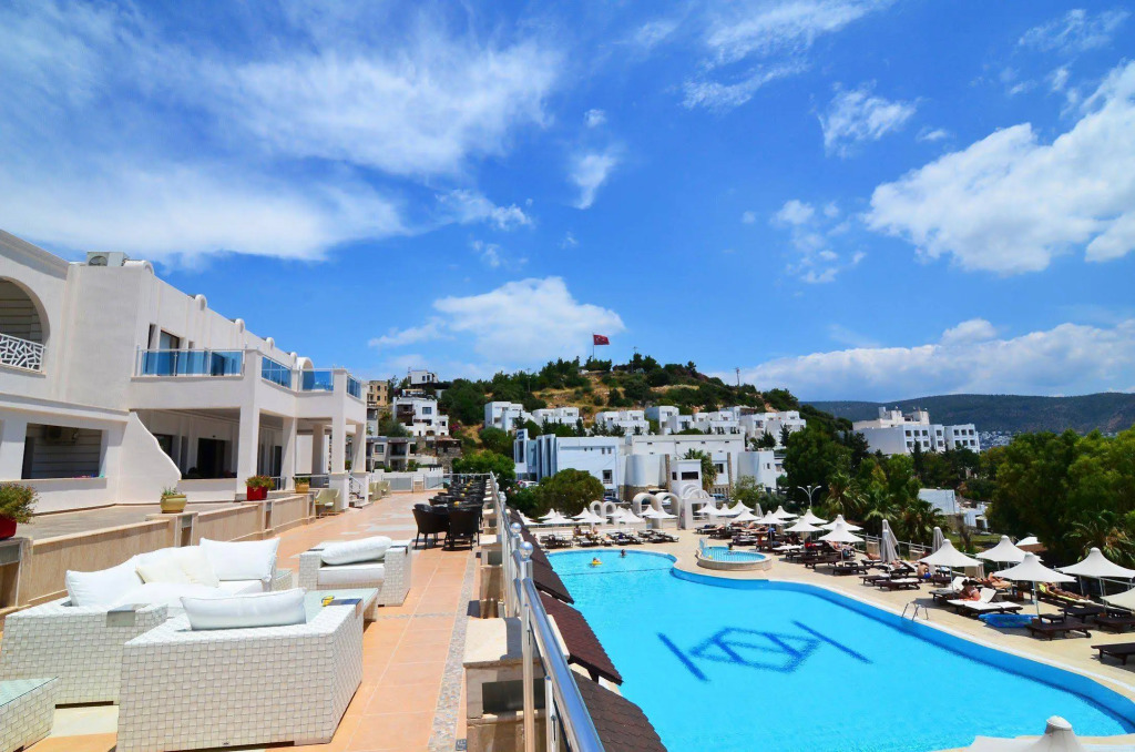 Azka Hotel