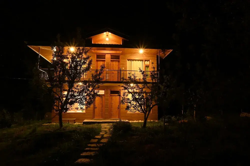 Cascade Mountain Retreat Manali