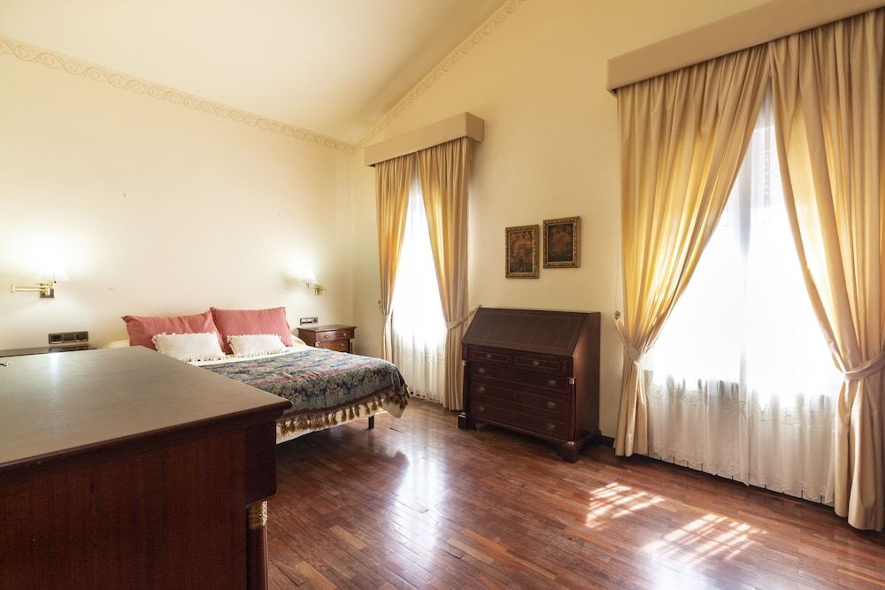Villa del Mamut, Padul Granada