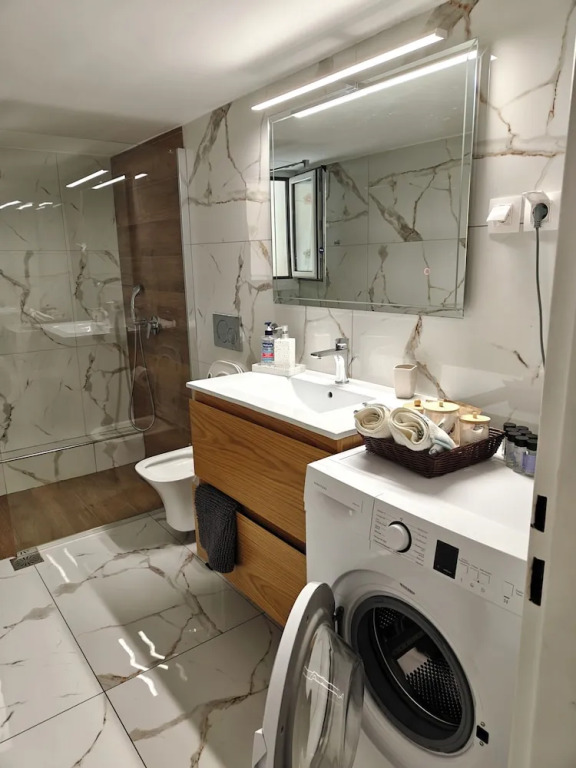 Marousi Serene Suite