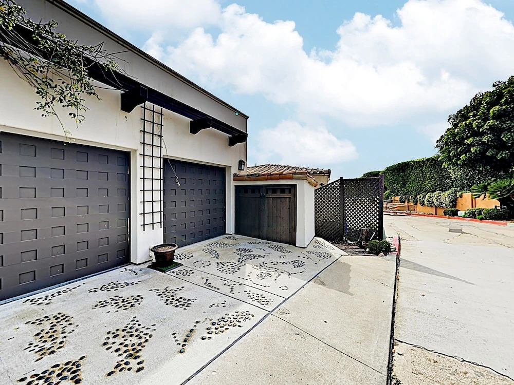 1633 La Jolla - 4 Br Home