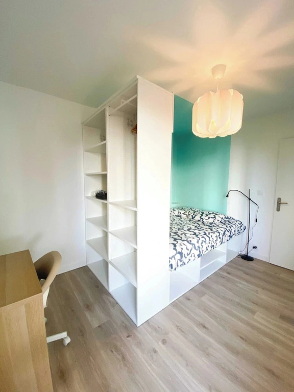 Private Room in Shared Apartment - Villeurbanne