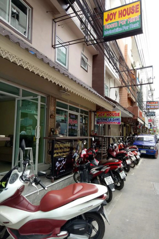 jomtien Beach Condo by Silvia