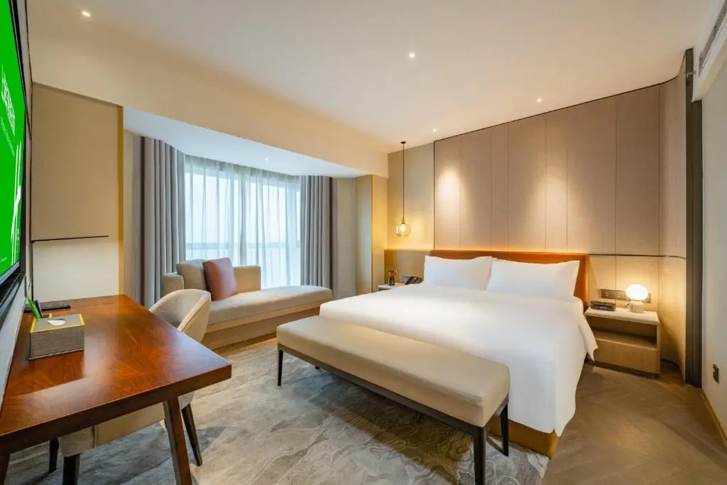 Holiday Inn Shanghai Huaxia by IHG