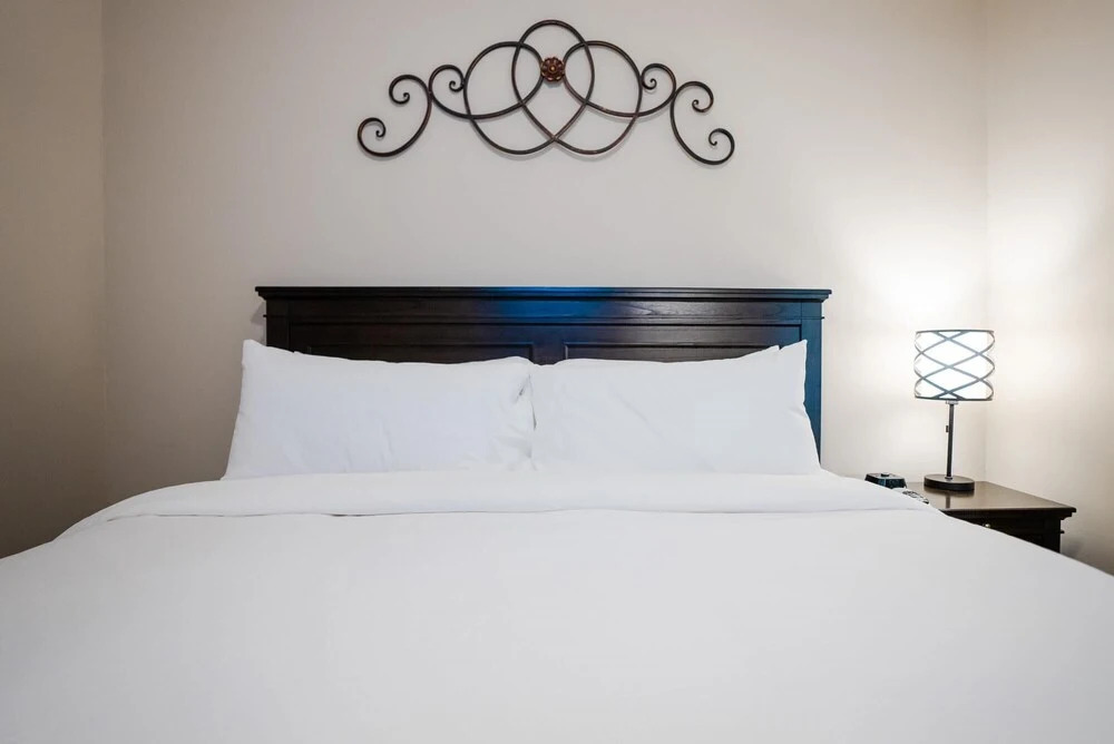 1 Bedroom Lake View Villa- 304