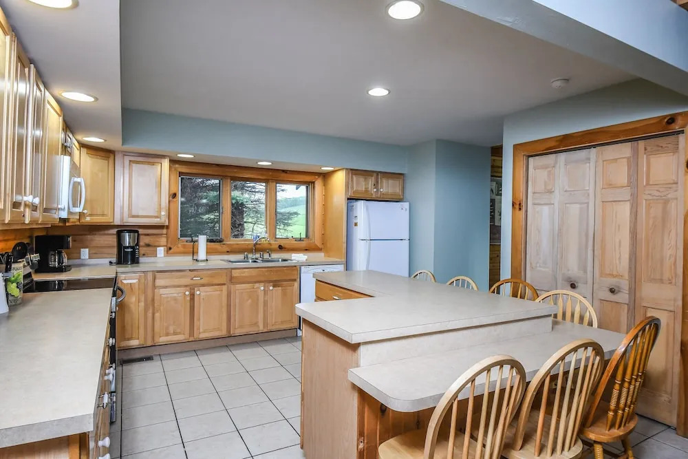 McKenzies Mountain 7 Bedroom House