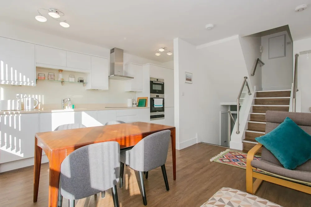 2 Bedroom Apartment in Central London