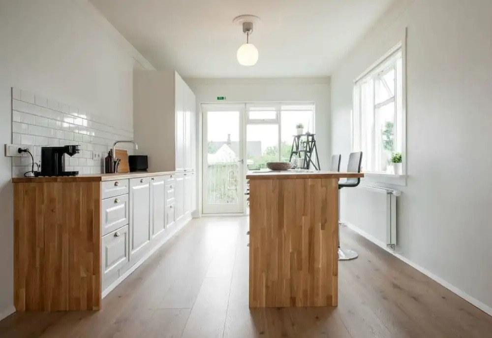 Thomsen Apartments