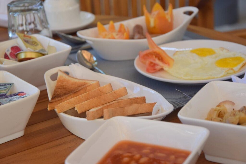 Отель Araamu Holidays & Spa