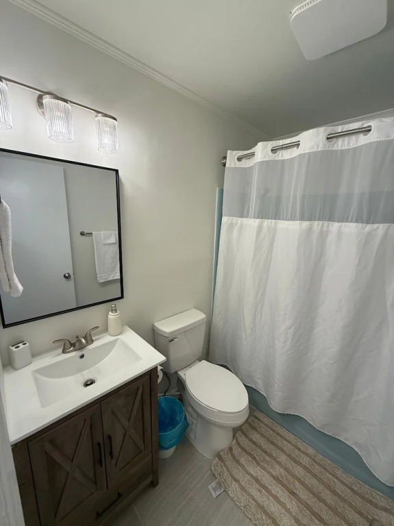 Newly Renovated 3 Bedroom House in Lakewood