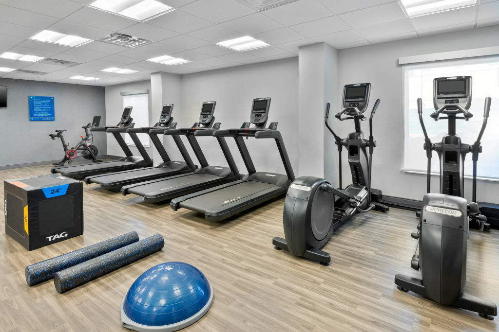 Hampton Inn & Suites Cleveland-Beachwood
