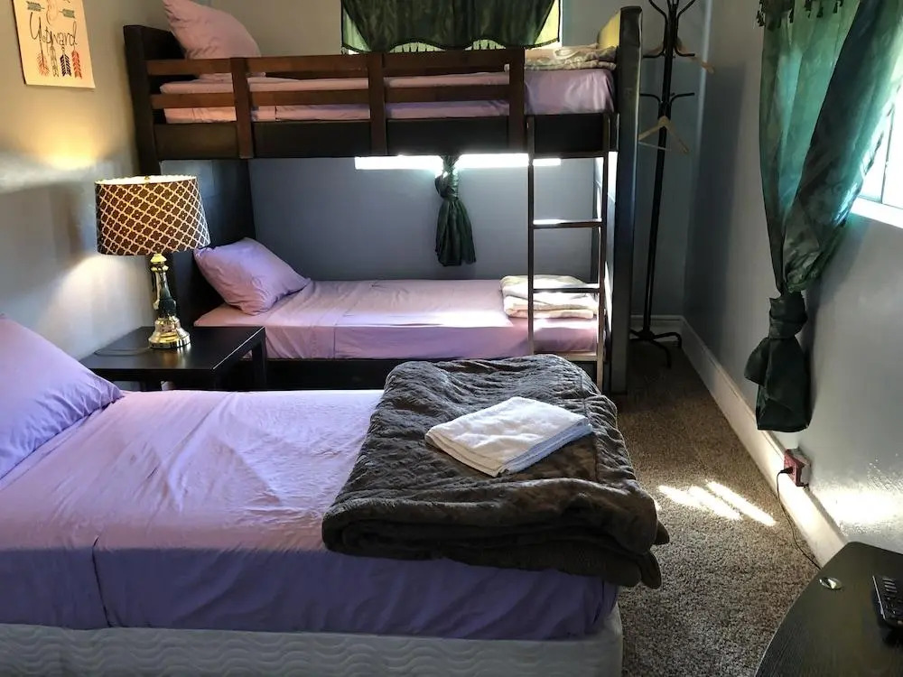 Hollywood Budget Guest Rooms