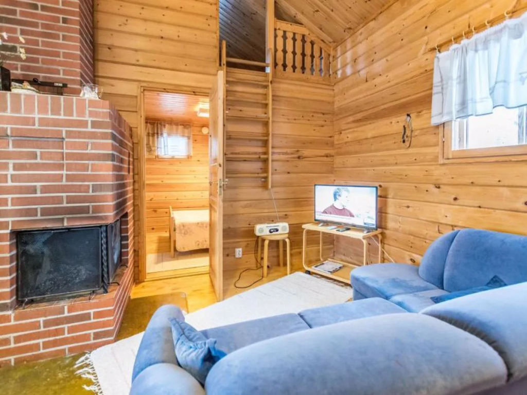 Lomapesä 2b