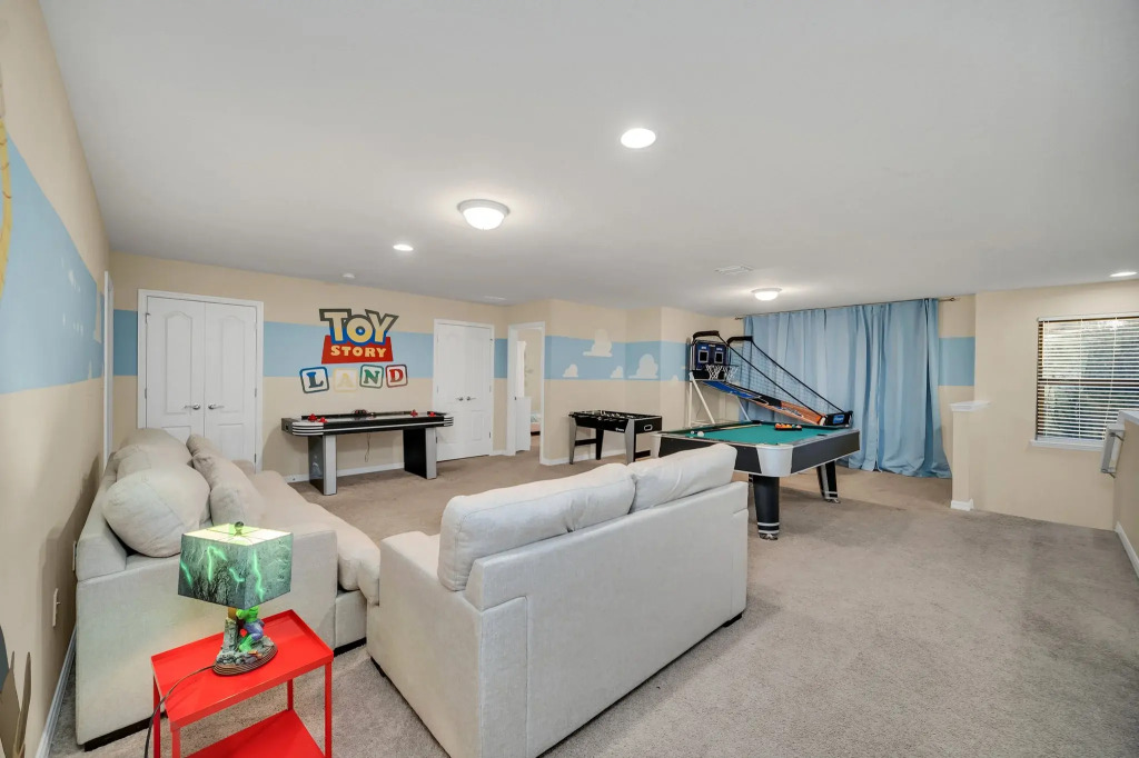 Brand New Luxury 9Br Villa With Lake View*Pool*Spa, Kissimmee, US