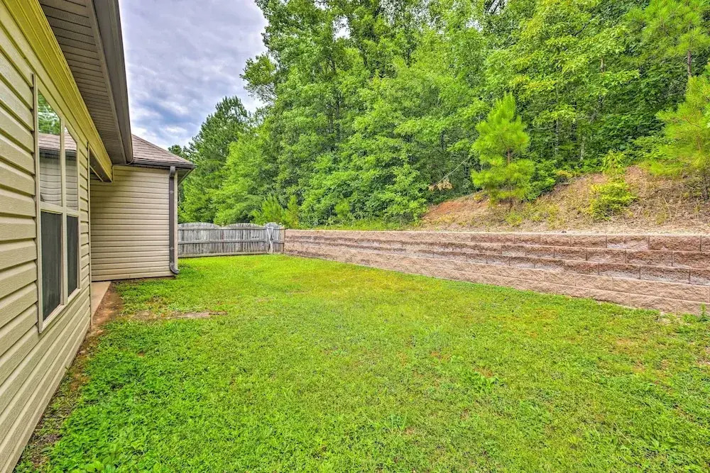 Family-friendly Calera Getaway w/ Game Room!