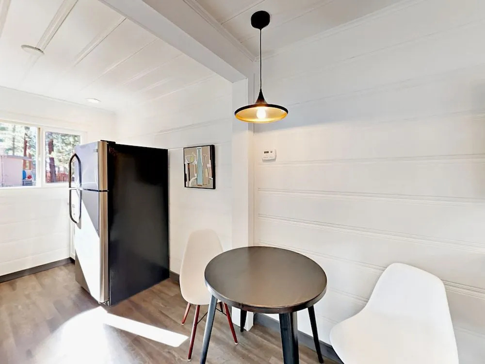 4093 Manzanita Ave Cabin Unit 3