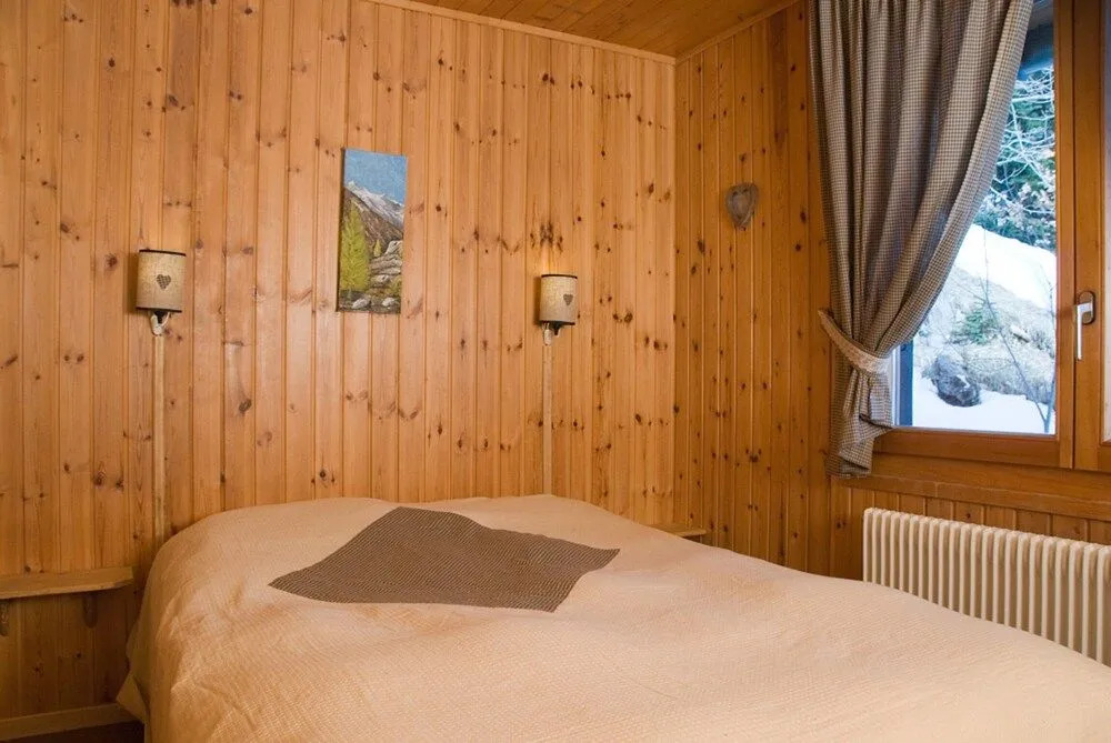 Outstanding chalet for groups, south facing, breathtaking views - all year round