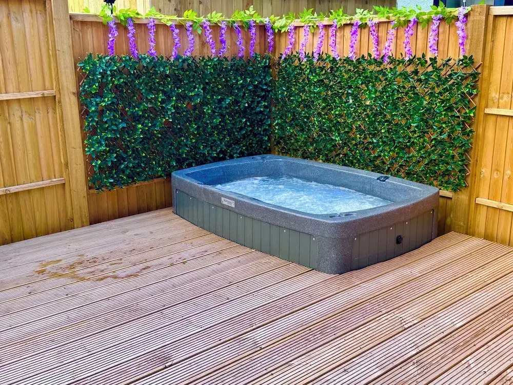 60 Mile Inn - Luxury Pods with Hot Tubs