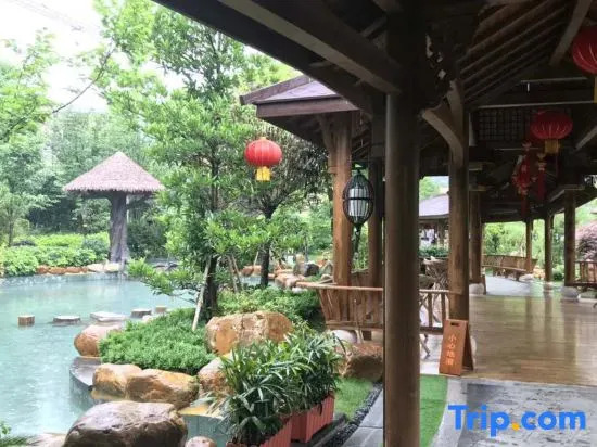 Wan Xiang Hot Spring Malong Courtyard