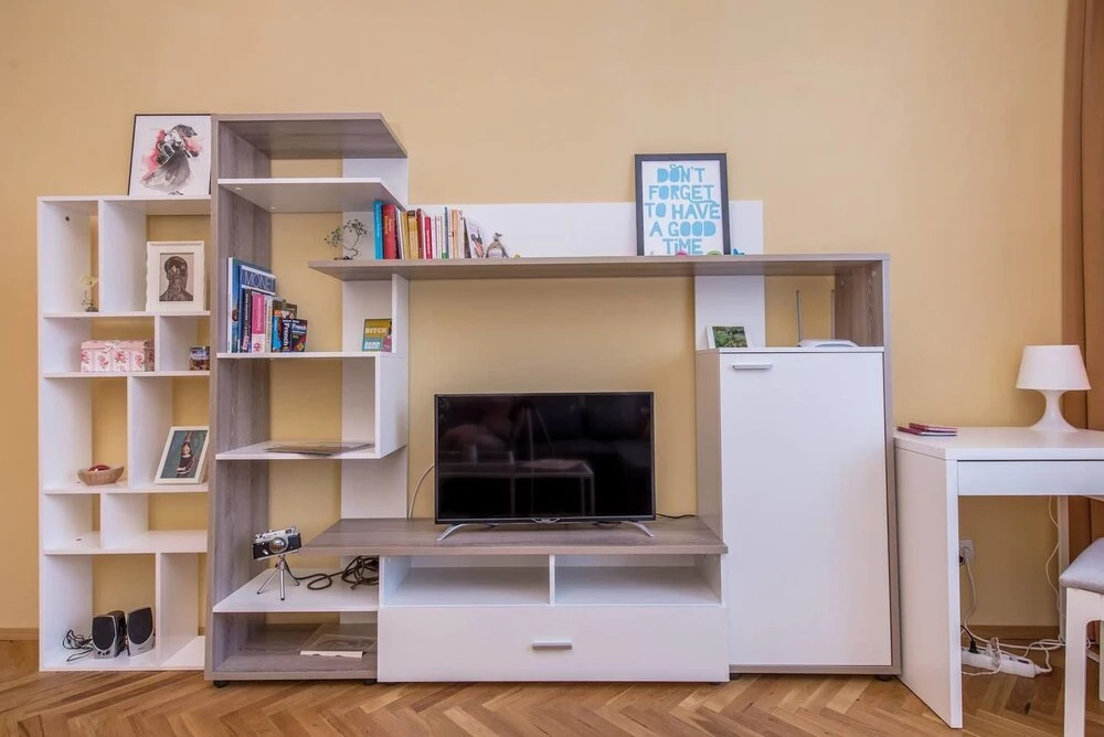 FM Deluxe 2-BDR Apartment - Sunshine